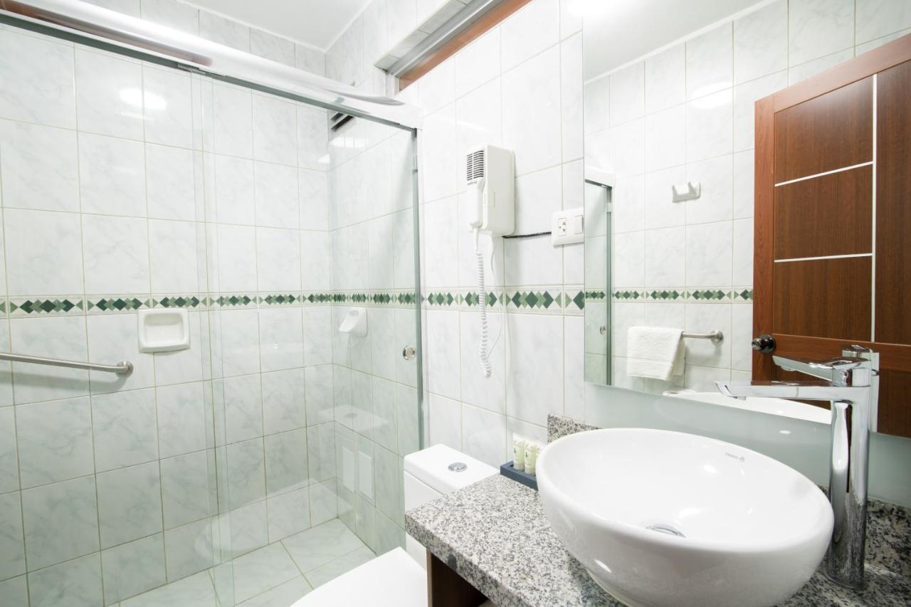 El Tumi Hotel Уарас Екстер'єр фото